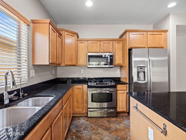 28623 N 26th Drive, Phoenix, AZ 85085