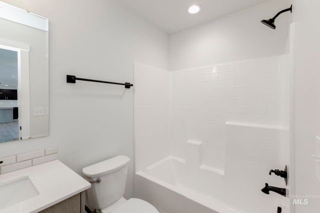 9316 W Blazing Star St, Nampa, ID 83687