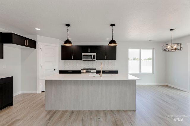 9316 W Blazing Star St, Nampa, ID 83687