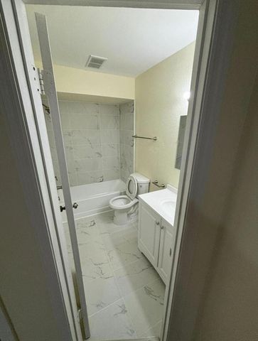 2796 S University Drive 2101, Davie, FL 33328