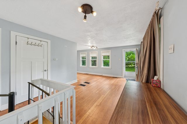 38554 N Lincoln Avenue, Spring Grove, IL 60081