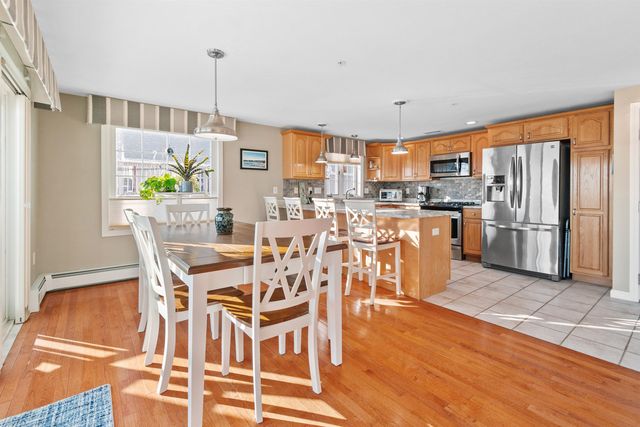 605 Ocean Blvd Apt 1, Hampton, NH 03842