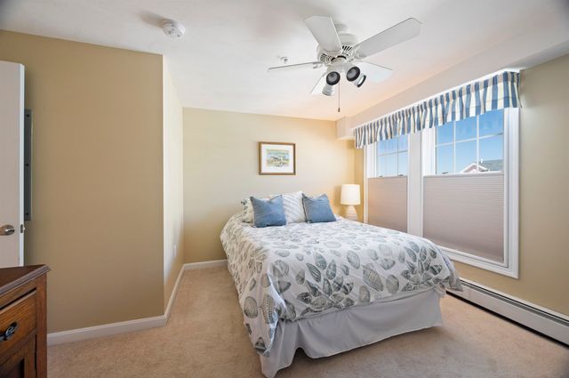 605 Ocean Blvd Apt 1, Hampton, NH 03842