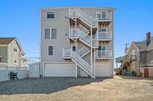 605 Ocean Blvd Apt 1, Hampton, NH 03842