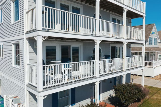 605 Ocean Blvd Apt 1, Hampton, NH 03842