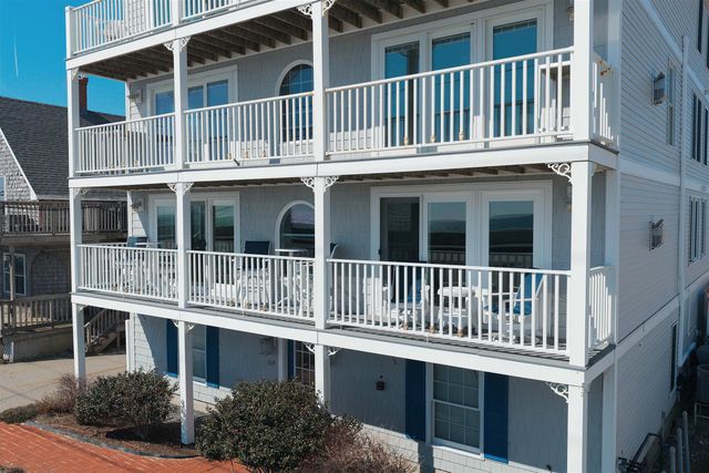 605 Ocean Blvd Apt 1, Hampton, NH 03842