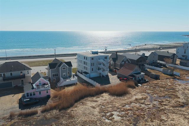 605 Ocean Blvd Apt 1, Hampton, NH 03842