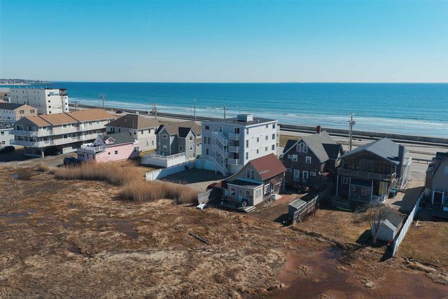605 Ocean Blvd Apt 1, Hampton, NH 03842