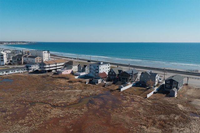 605 Ocean Blvd Apt 1, Hampton, NH 03842
