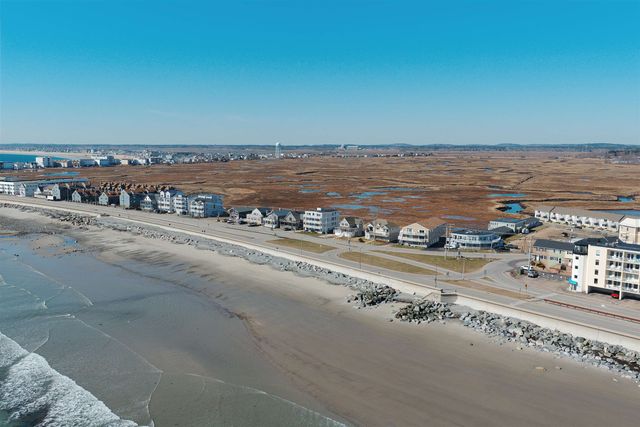 605 Ocean Blvd Apt 1, Hampton, NH 03842