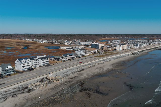 605 Ocean Blvd Apt 1, Hampton, NH 03842