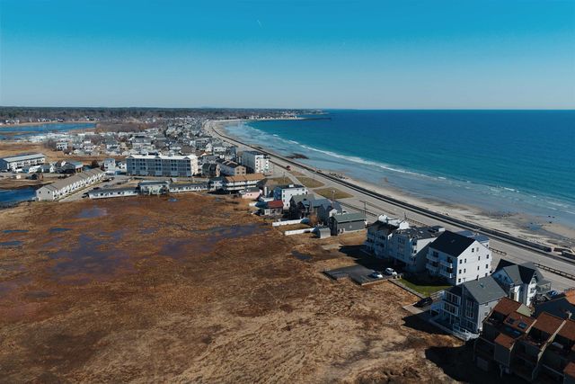 605 Ocean Blvd Apt 1, Hampton, NH 03842