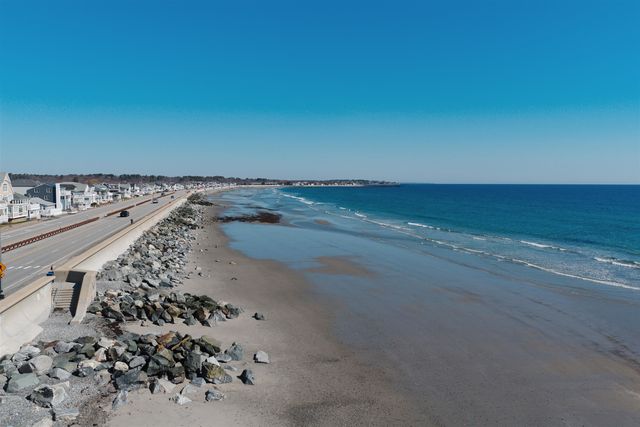 605 Ocean Blvd Apt 1, Hampton, NH 03842