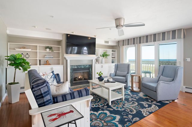 605 Ocean Blvd Apt 1, Hampton, NH 03842