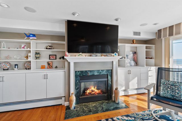 605 Ocean Blvd Apt 1, Hampton, NH 03842