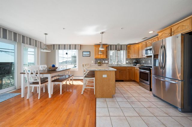 605 Ocean Blvd Apt 1, Hampton, NH 03842