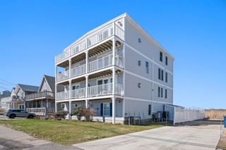 605 Ocean Blvd Apt 1, Hampton, NH 03842
