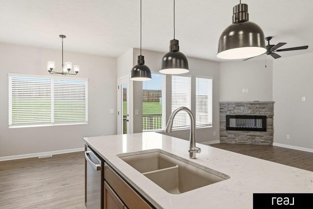5216 Sheridan Road, Papillion, NE 68133