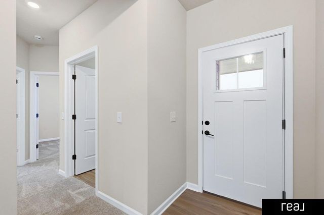 5216 Sheridan Road, Papillion, NE 68133