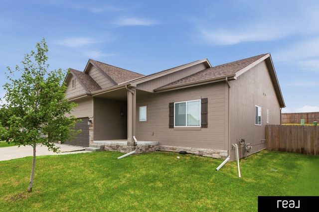 5216 Sheridan Road, Papillion, NE 68133