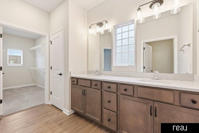 5216 Sheridan Road, Papillion, NE 68133