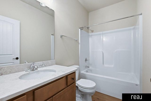 5216 Sheridan Road, Papillion, NE 68133