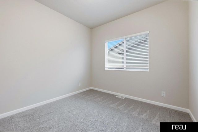 5216 Sheridan Road, Papillion, NE 68133