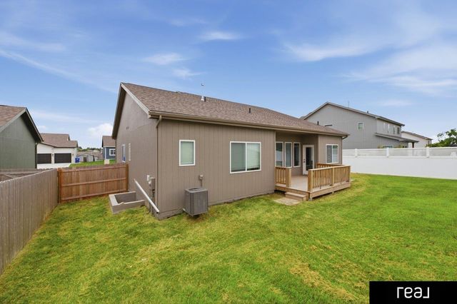 5216 Sheridan Road, Papillion, NE 68133