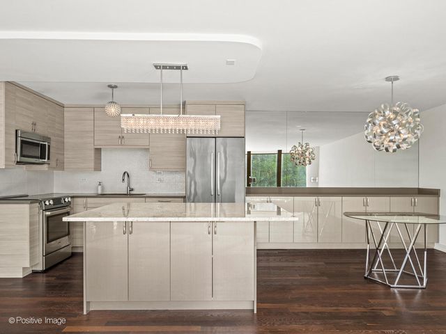 505 N Lake Shore Drive 501, Chicago, IL 60611