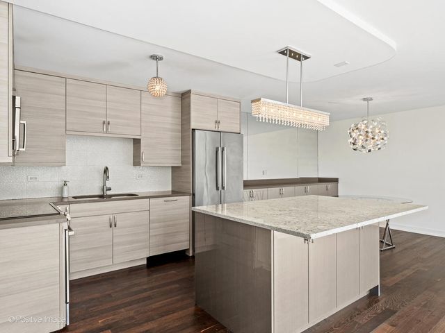 505 N Lake Shore Drive 501, Chicago, IL 60611