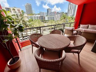 90 NE 32 302 302, Miami, FL 33137