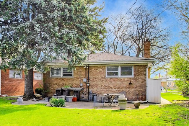 8840 Keeler Avenue, Skokie, IL 60076