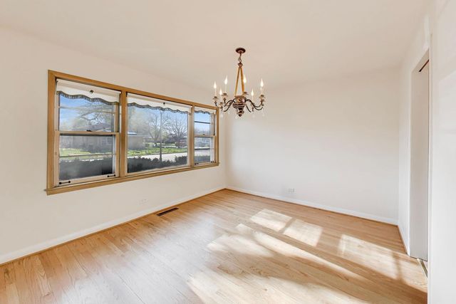 8840 Keeler Avenue, Skokie, IL 60076