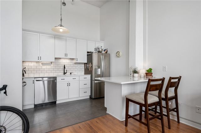 5850 Centre Ave 602, Shadyside, PA 15206