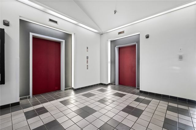 5850 Centre Ave 602, Shadyside, PA 15206