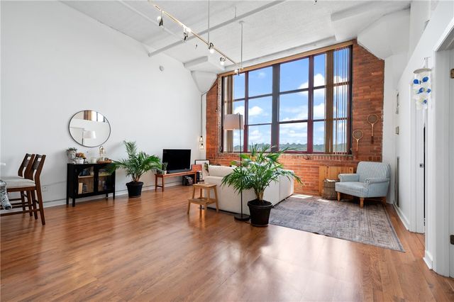 5850 Centre Ave 602, Shadyside, PA 15206