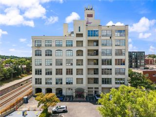 5850 Centre Ave 602, Shadyside, PA 15206