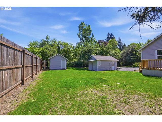 337 KNOOP Ln, Eugene, OR 97404