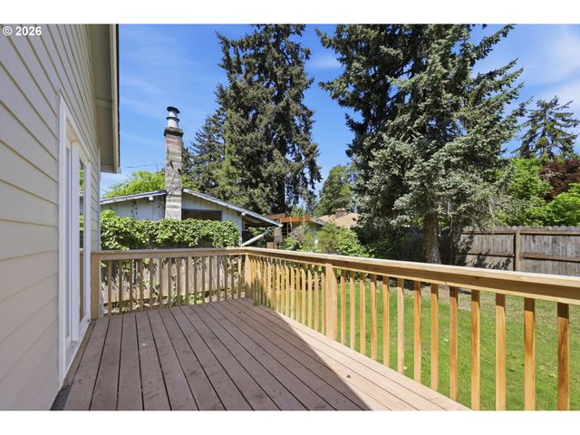 337 KNOOP Ln, Eugene, OR 97404