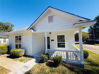 255 SW 7th Street, Paris, TX 75460