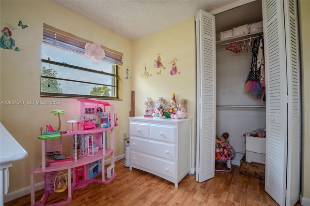 7899 NW 174th Terrace, Hialeah, FL 33015