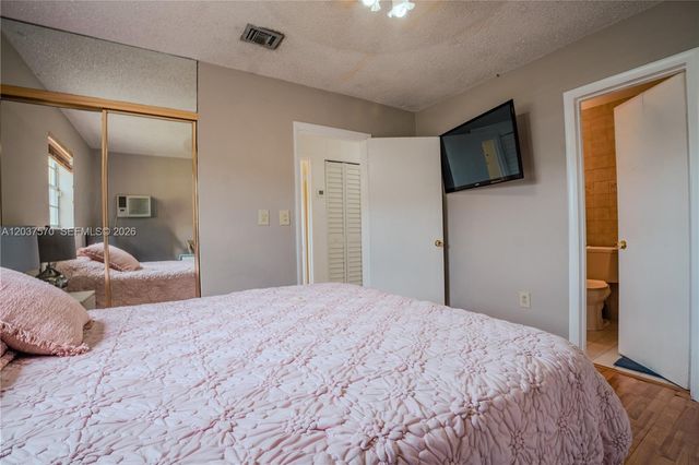 7899 NW 174th Terrace, Hialeah, FL 33015
