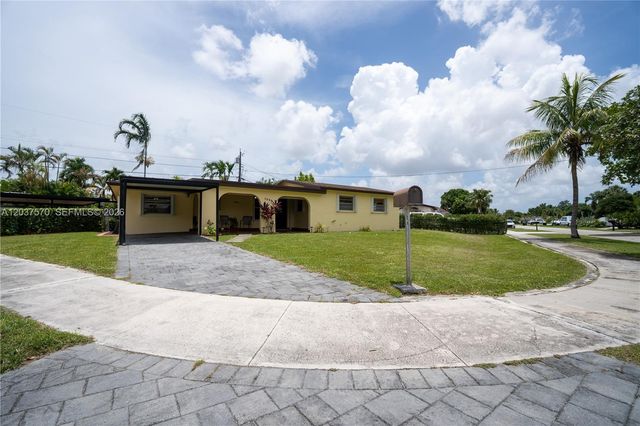 7899 NW 174th Terrace, Hialeah, FL 33015
