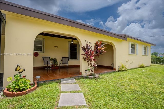 7899 NW 174th Terrace, Hialeah, FL 33015
