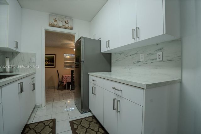 7899 NW 174th Terrace, Hialeah, FL 33015