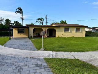 7899 NW 174th Terrace, Hialeah, FL 33015