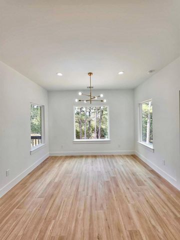 109 E Keanahalululu LN, Bastrop, TX 78602