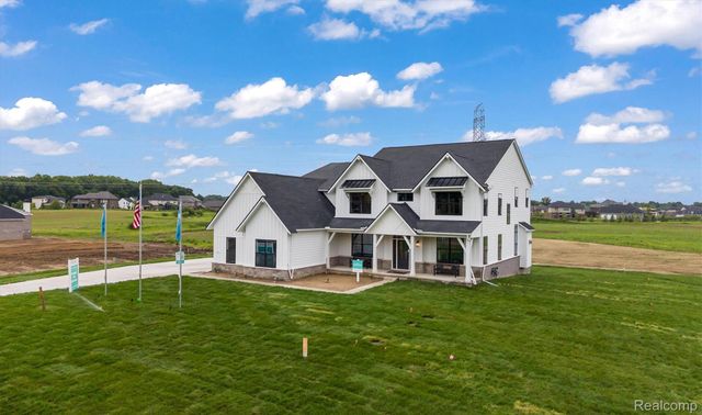 987 Buell Road, Oakland Charter Township, MI 48363