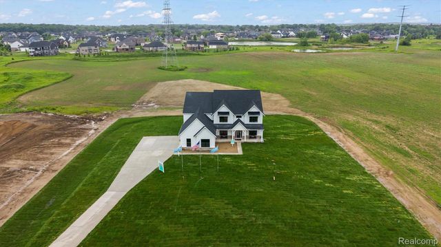 987 Buell Road, Oakland Charter Township, MI 48363