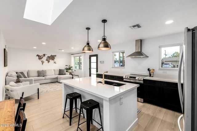 1436 W GENEVA Drive, Tempe, AZ 85282